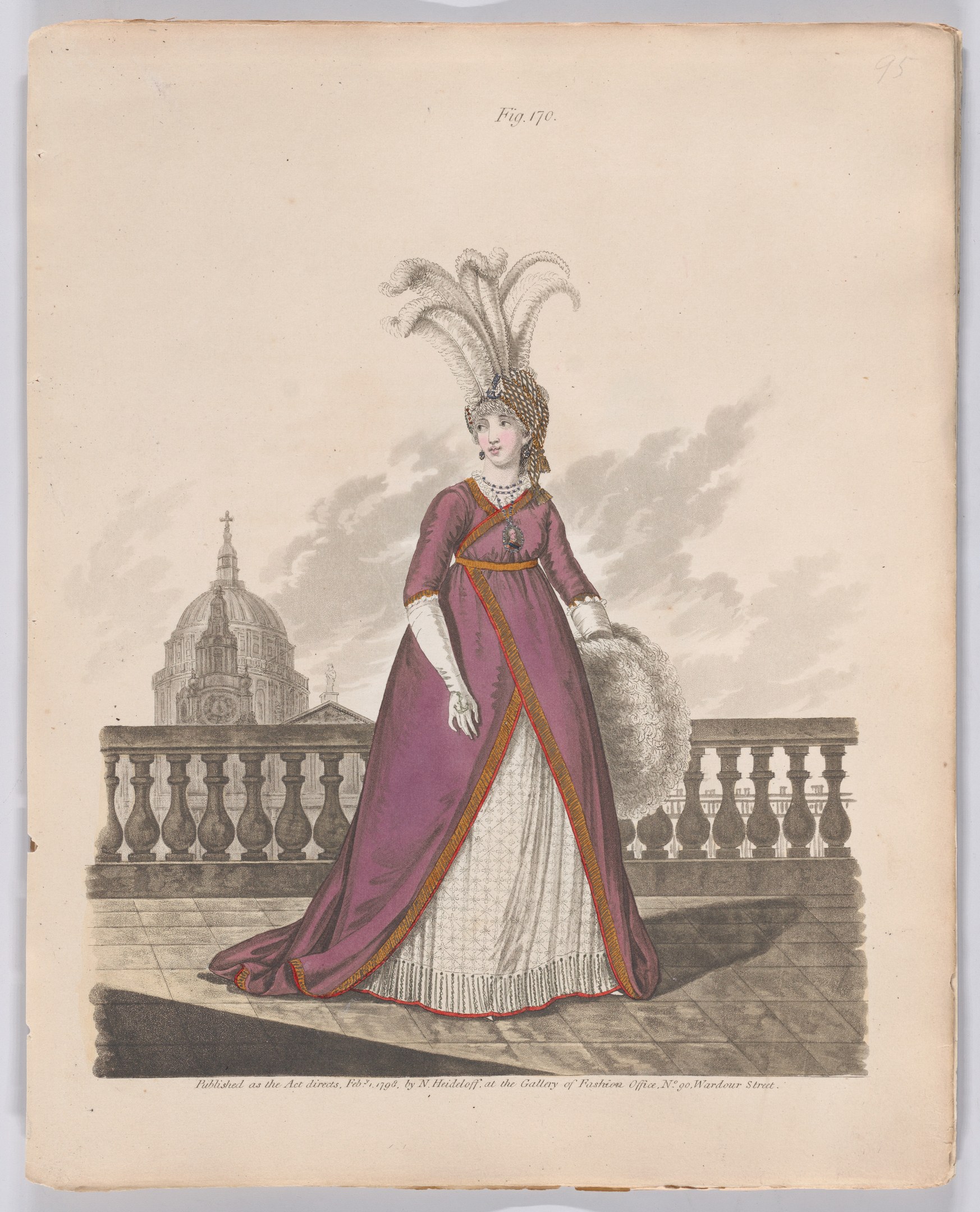 Frau in einem purpurweißen Kleid mit einer Federhaube, die an einem Geländer steht, mit einem Gebäude und Wolken im Hintergrund, beschriftet mit 'Mode von New York, New Yorker Straße, 1790.'