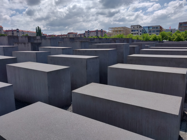Mendel Warnt vor politischem Einfluss auf die Yad Vashem-Abhängigkeiten
