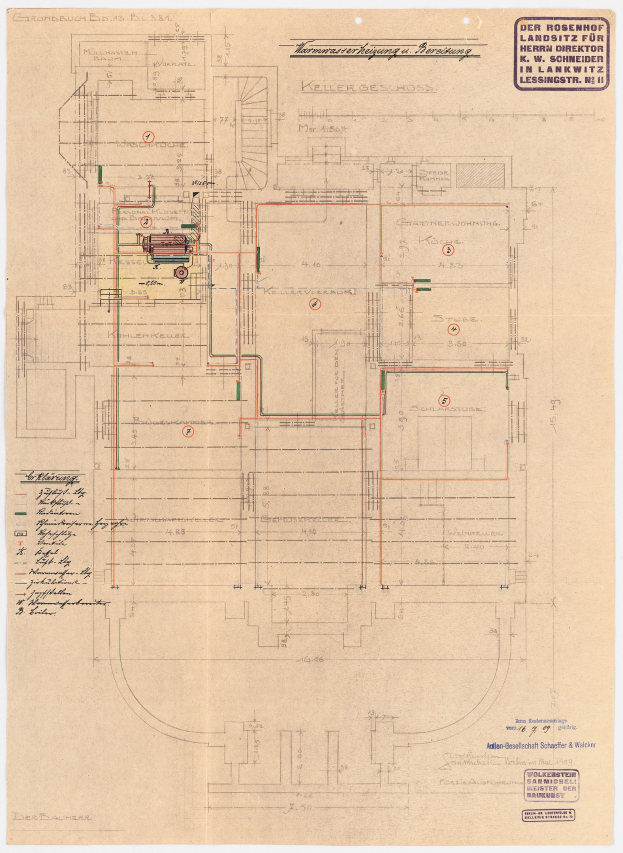 Schwarze und weiße architektonische Zeichnung des Rosenhof-Krankenhauses in Hamburg, Deutschland, die detaillierte Grundrisse mit beschrifteten Räumen, Fluren und umfangreiche Verdrahtung zeigt.