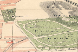 Ausführliche alte Karte von Berlin, Deutschland, die den Standort eines Parks mit Straßen, Sehenswürdigkeiten und textuellen Informationen über den Park hervorhebt.
